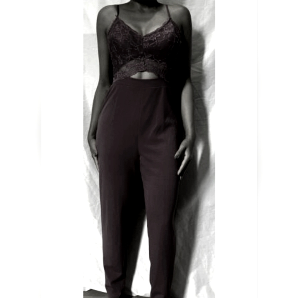 Justify Womens Size Small Black Jumpsuit Romper Lace Spaghetti Strap Bustier Top